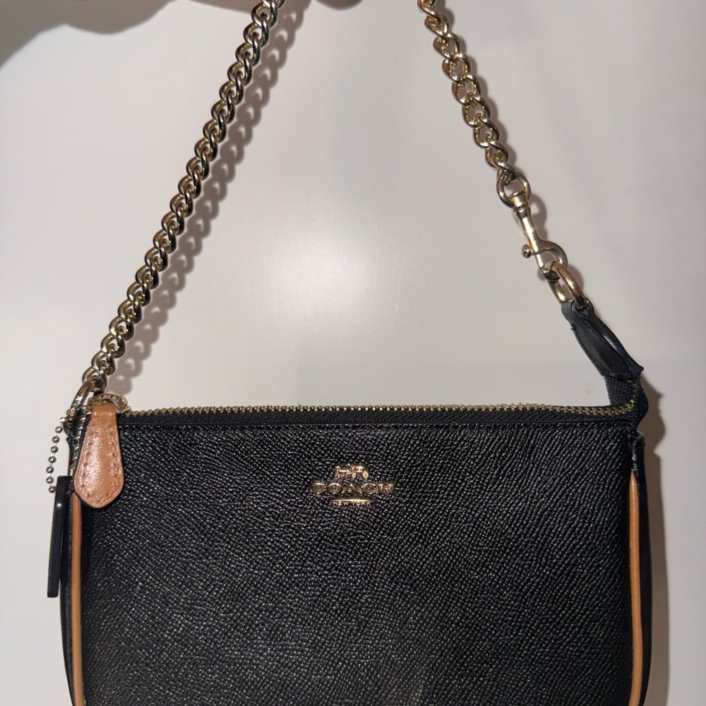 Coach Black & Tan Leather Wristlet Clutch with Gold Chain - Picture 2 of 7